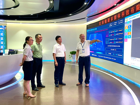 章貢區委常委、政法委書記黃繼蘋一行調研章貢區“智慧安防小區”建設情況